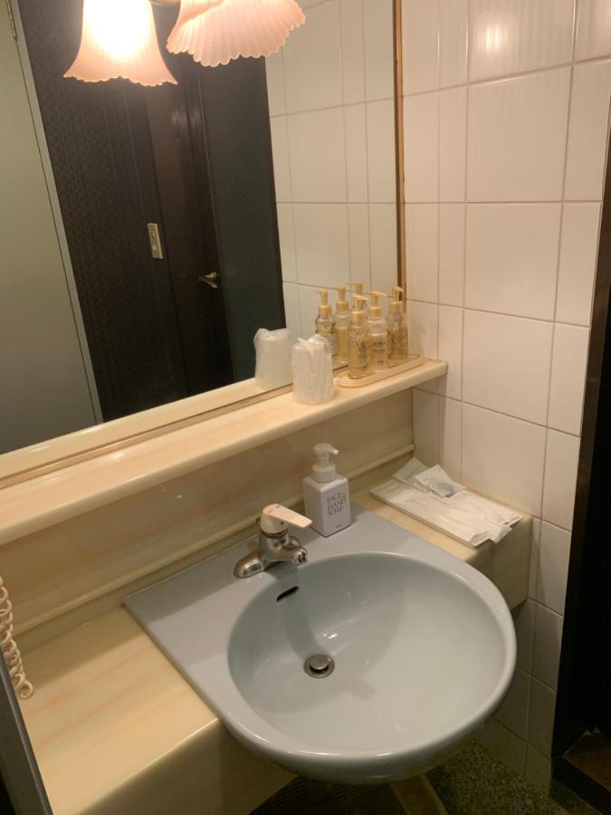 City Hotel Dolphin Tōkyō Extérieur photo