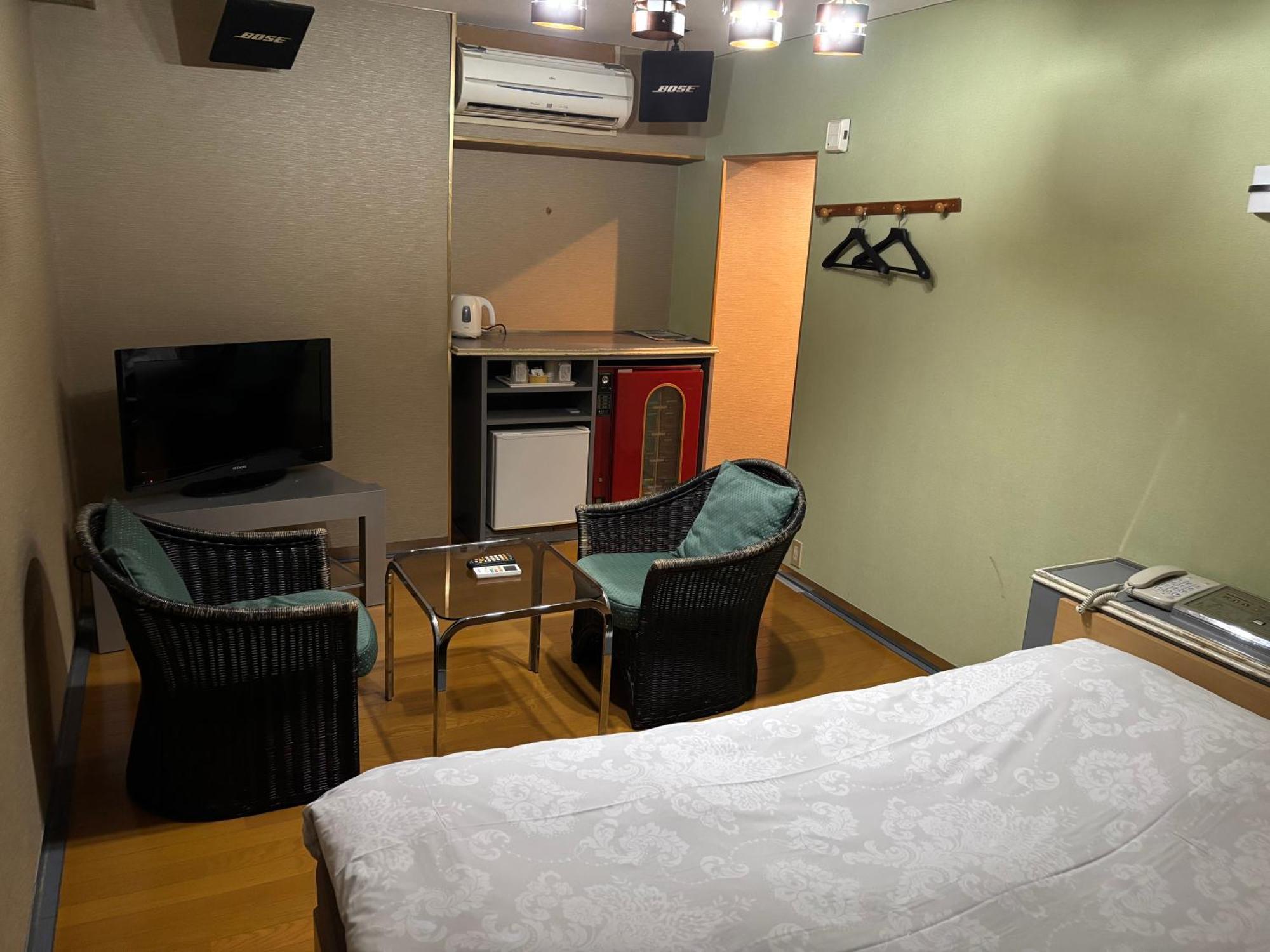 City Hotel Dolphin Tōkyō Extérieur photo